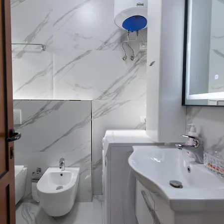 Апартаменты Emi Apartment's *