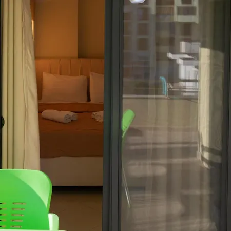 Апартаменты Emi Apartment's *