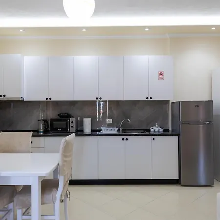 Апартаменты Emi Apartment's