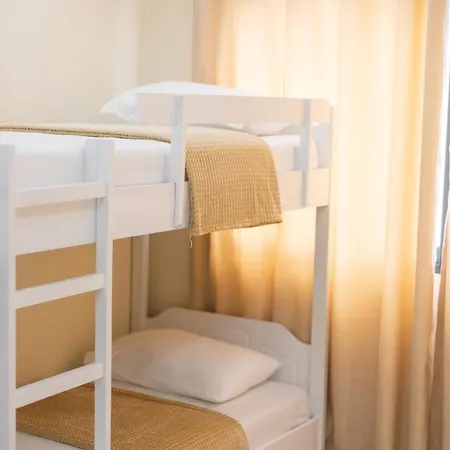 דירה Emi Apartment's *